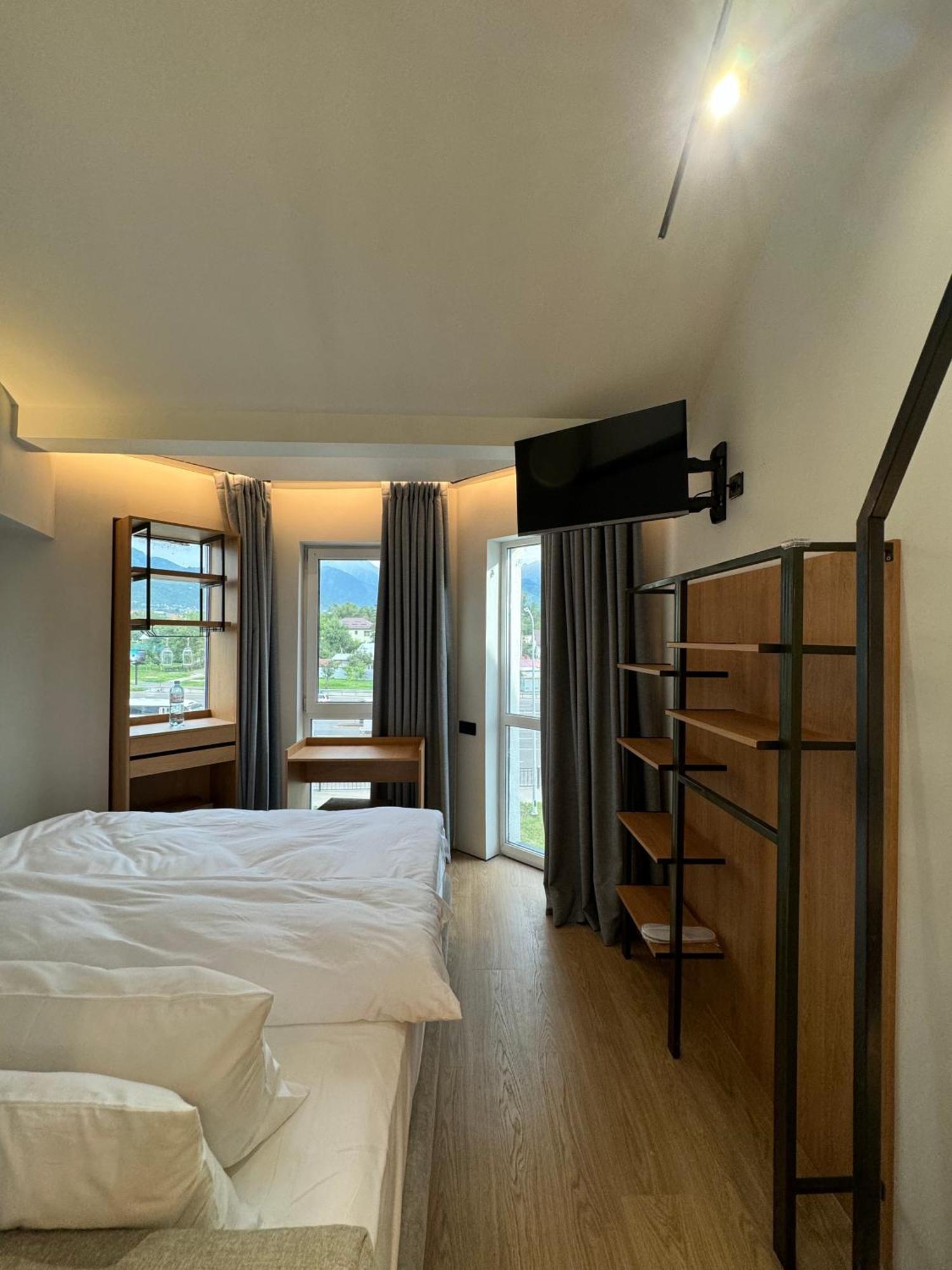 אלמטי Mosh Mosh Boutique Hotel מראה חיצוני תמונה