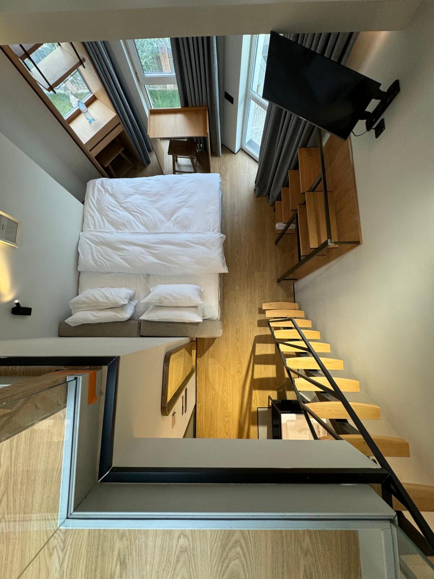אלמטי Mosh Mosh Boutique Hotel מראה חיצוני תמונה